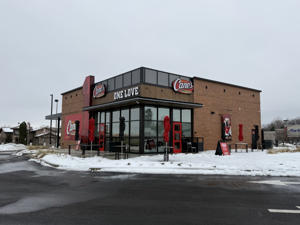 01 Exterior Raisingcanesjackson